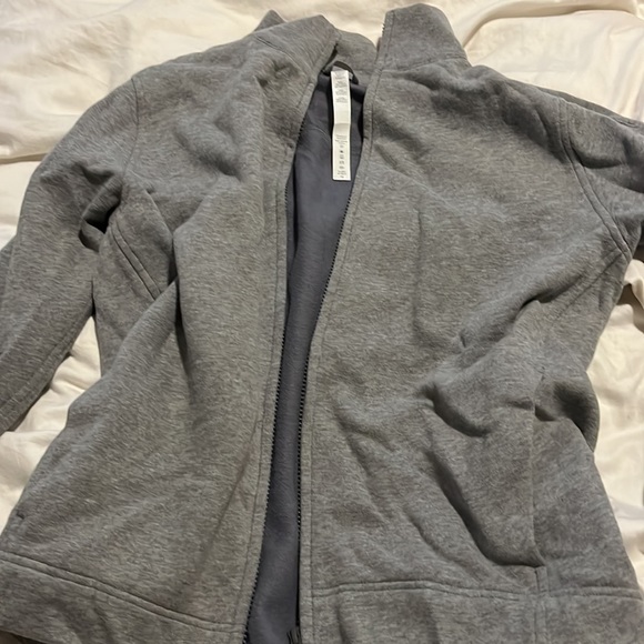 Gray lululemon jacket - Picture 3 of 4